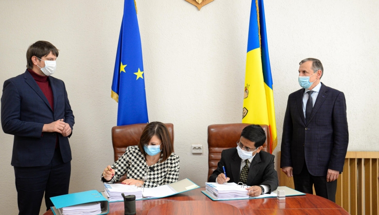 A fost semnat contractul pentru construcția liniei electrice aeriene 400 kV pe direcția Vulcănești-Chișinău